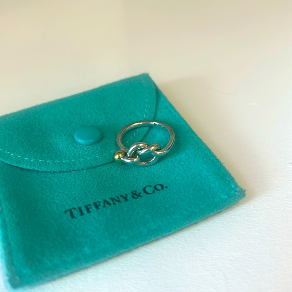 Tiffany & Co “Love Knot” Ring. Size 4